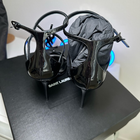 YSL Heels - CASSANDRA SANDALS IN PATENT LEATHER - Picture 7 of 10